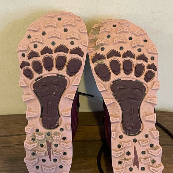 Altra Long Peak all Weather Women’s 7 Burgundy Hikers - Picture 7 of 9